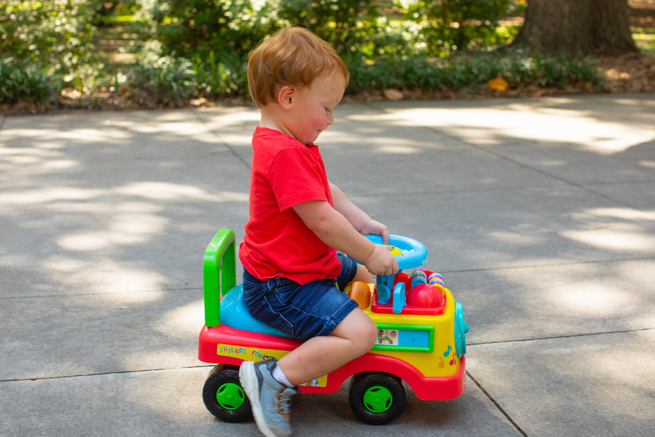 cocomelon wheels on the car